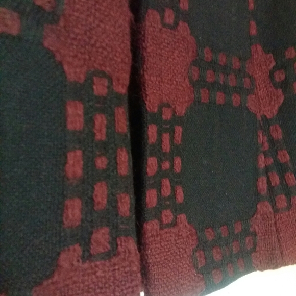 Authentic Gucci wool pleated skirt in size 38 - Picture 9 of 11